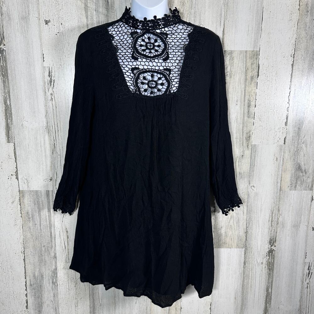 Entro Black Flowy Dress – Size Small –  Crochet lace Neckline Boho Chic Casual